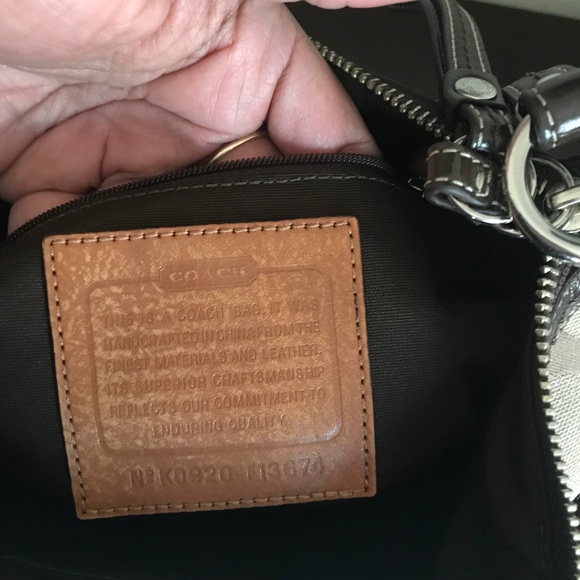 Pre-Loved Coach Tote - Picture 3 of 4